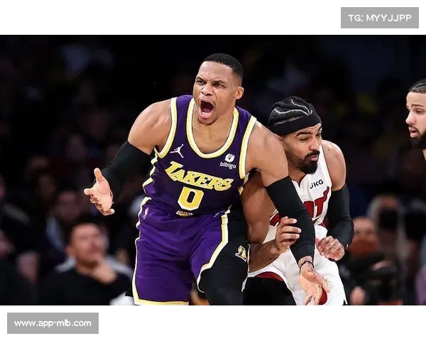 雨战影响发挥，双方传球失误增多