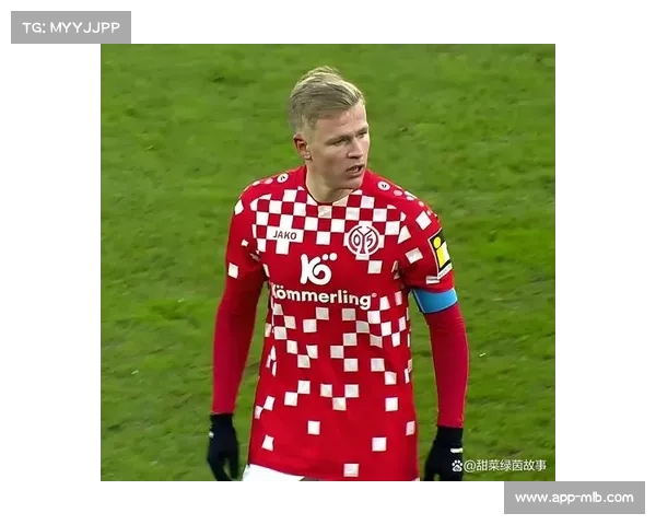 门兴格拉德巴赫客场绝杀美因茨,替补席球员冲入场内庆祝 门兴格拉德巴赫客场绝杀美因茨,替补席球员冲入场内庆祝