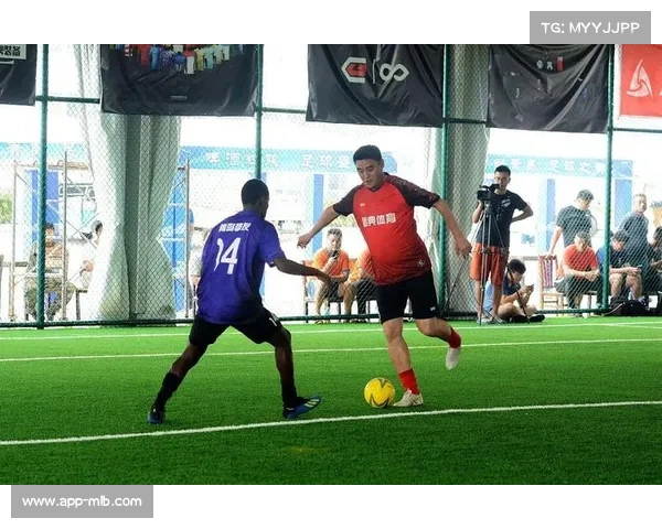 赣州草根联赛观赛人数超当地中超球队,民间足球热情高涨 赣州草根联赛观赛人数超当地中超球队,民间足球热情高涨